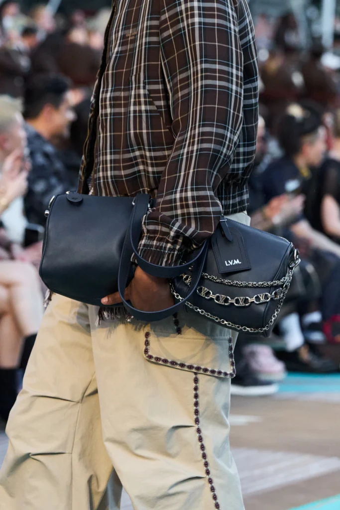 Vuitton m clp S26 126