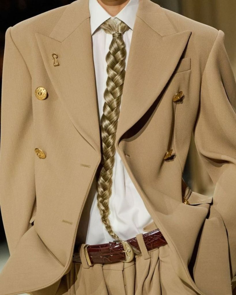 necktie_port
