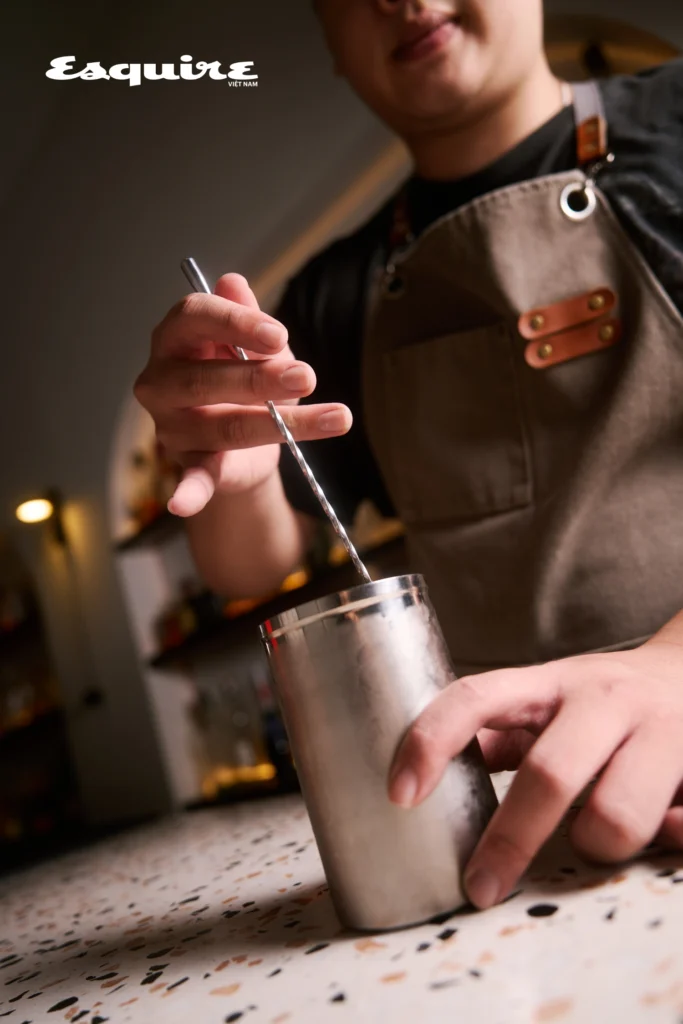 Esquire_Hermit_Martini_NoGrain_22