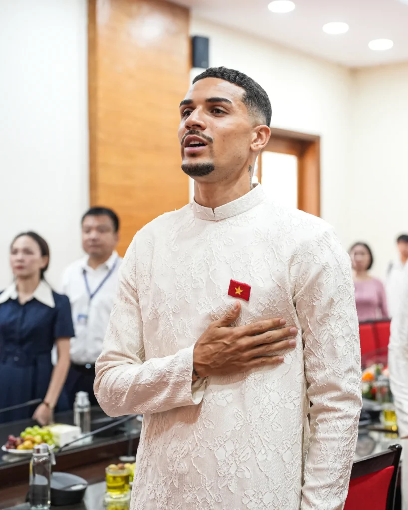 Đỗ Hoàng Hên, Hendrio Araujo chính thức mang quốc tịch Việt Nam, “Son Hên” đưa Việt Nam ra biển lớn.