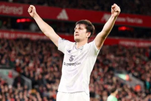 Harry Maguire sắm vai người hùng, Manchester United đánh sập pháo đài Anfield