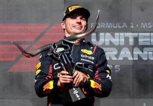 Không thể ngăn cản Max Verstappen, Oscar Piastri cảm nhận sức nóng từ người đồng đội