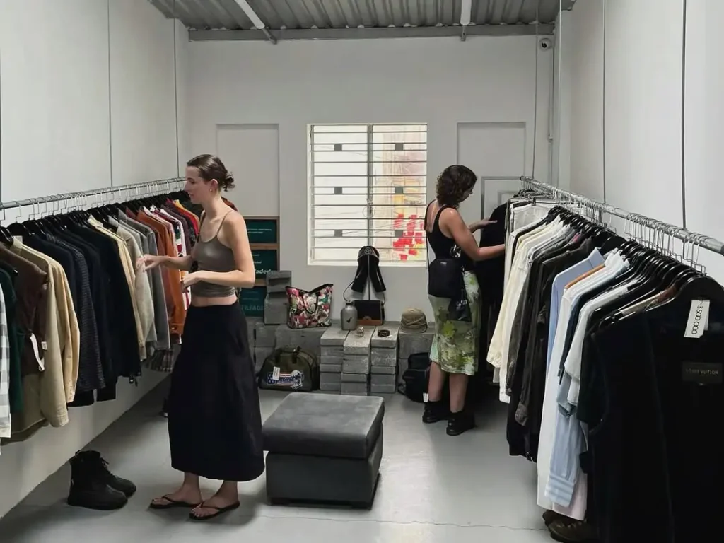 Vintage store in Sai Gon_12