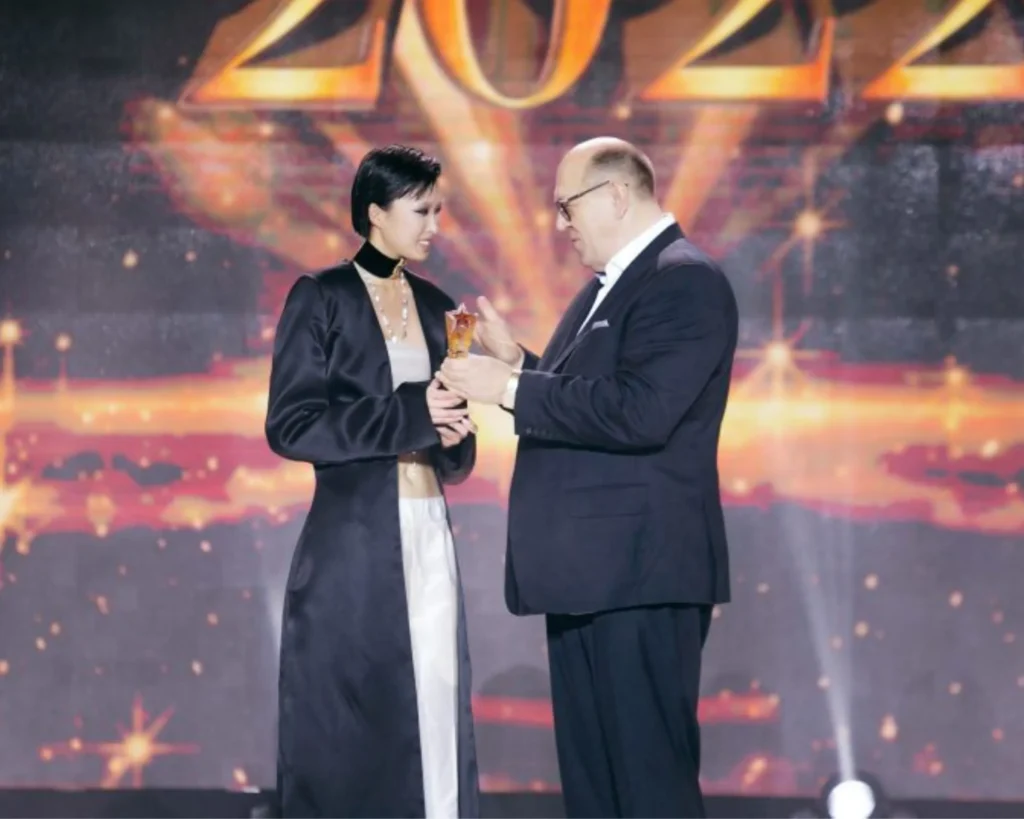 bazaar-star-awards-dahan