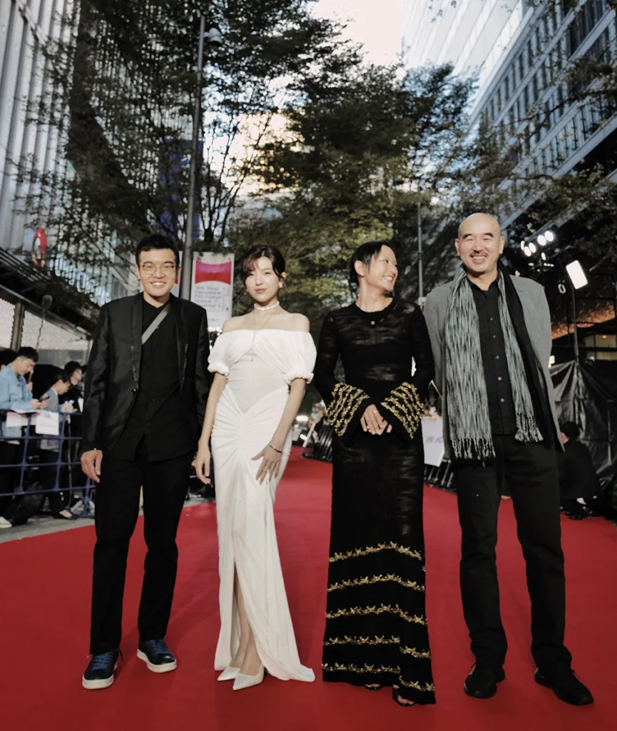 dia-dao-mat-troi-trong-bong-toi-tham-du-lhp-tokyo