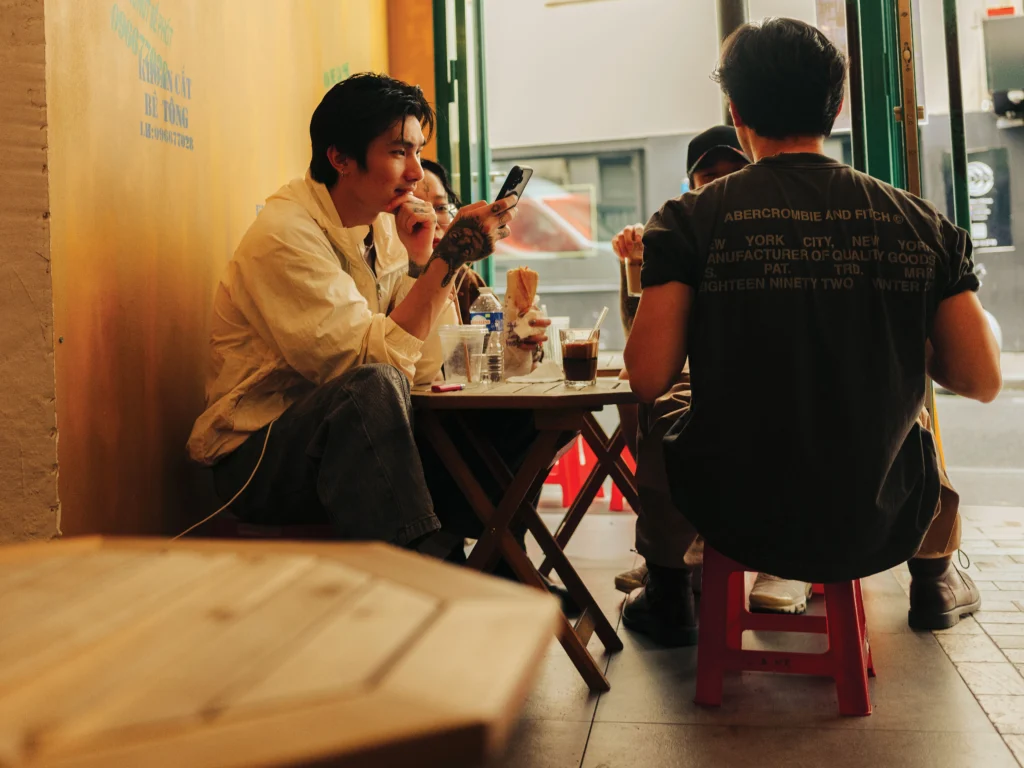 esquire-den-paris-uong-ca-phe-viet-5