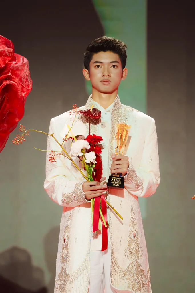 harpers-bazaar-star-awards-2025-15