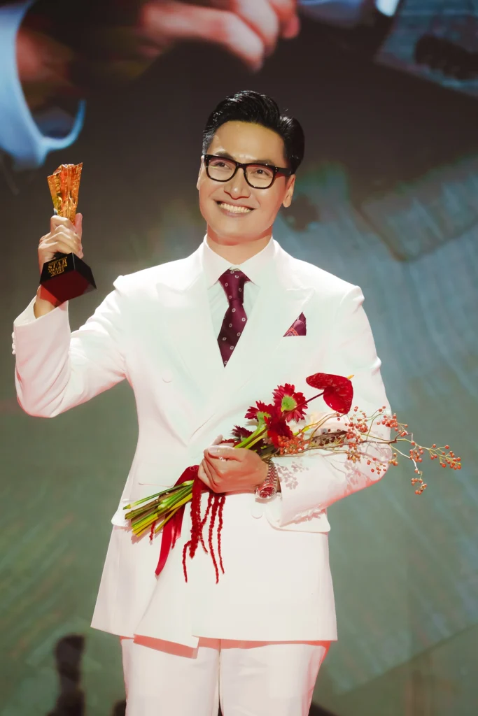 harpers-bazaar-star-awards-2025-30