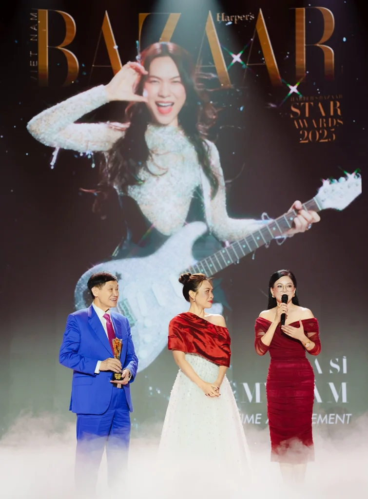 harpers-bazaar-star-awards-2025-40