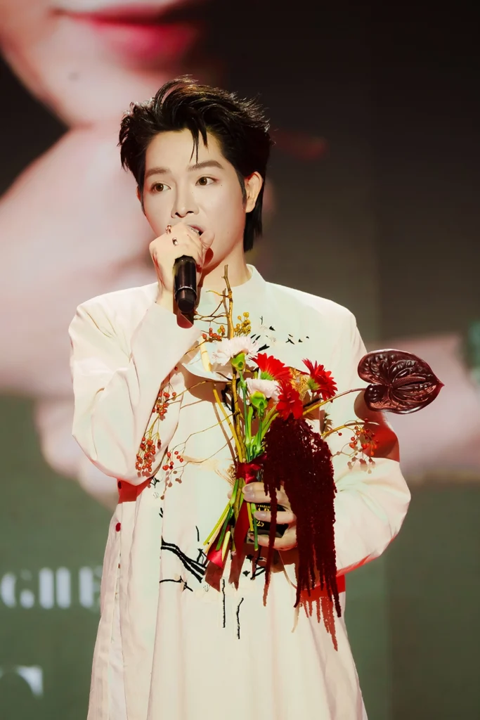 harpers-bazaar-star-awards-2025-42