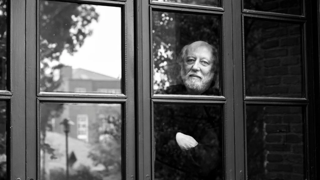 laszlo-krasznahorkai-bac-thay-tan-the-cua-van-hoc-hungary-doat-nobel-van-chuong-2025-4