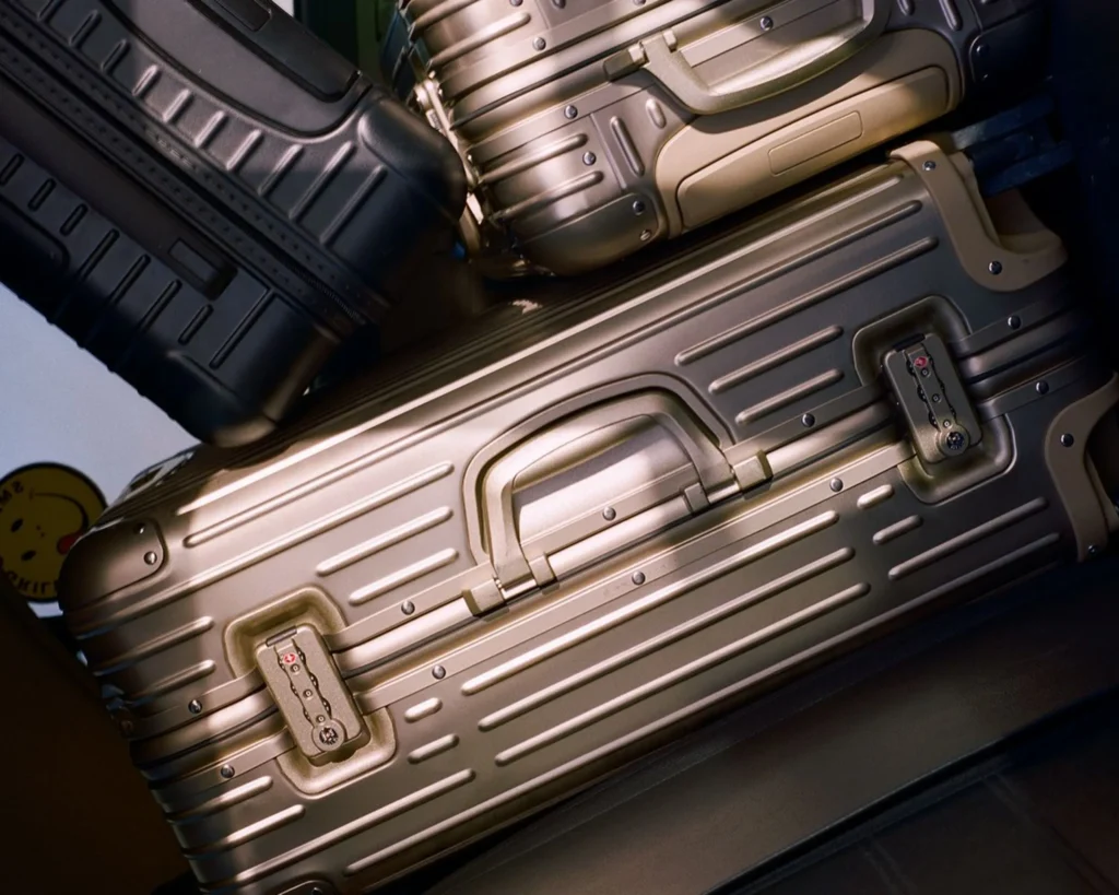 open-rimowa-suitcase-2 (1)
