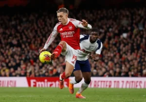 Arsenal tạo nên “cơn mưa bàn thắng” trên sân nhà trước Tottemham-2