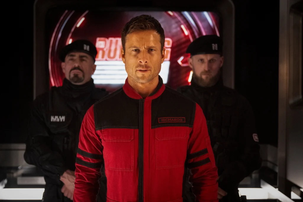 bo-suu-tap-dong-ho-cua-nam-chinh-tron-chay-tu-than-glen-powell-21