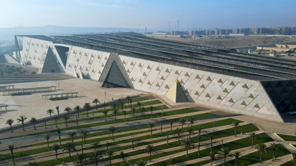 grand-egyptian-museum-heneghan-peng-architects-cultural-egypt-giza-architecture_dezeen_2364_hero