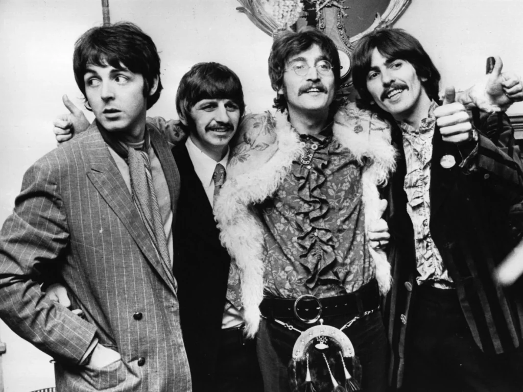 he-lo-them-chi-tiet-ve-loat-phim-the-beatles-2