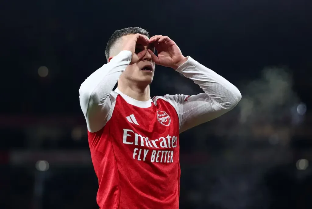 Arsenal “bắn pháo hoa” sớm trên sân nhà, hủy diệt Aston Villa_3