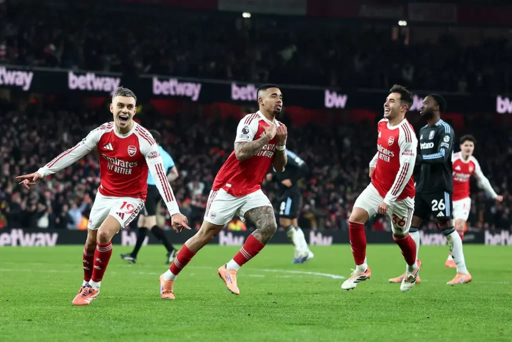 Arsenal “bắn pháo hoa” sớm trên sân nhà, hủy diệt Aston Villa_4
