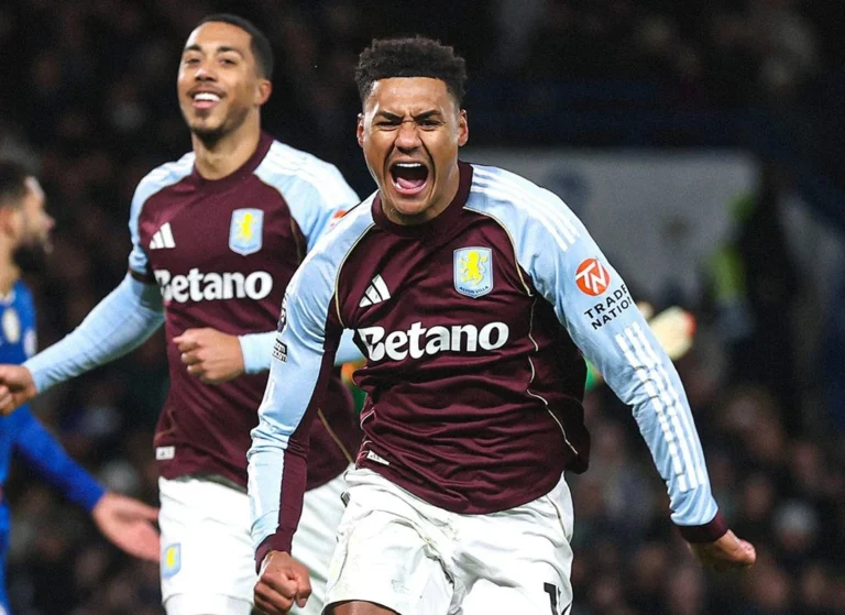 Aston Villa quá “bản lĩnh”, Chelsea đau đớn “rơi khỏi” top 4_4