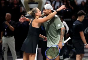 Battle Of Sexes Nick Kyrgios chiến thắng áp đảo tay vợt số một thế giới nữ Aryna Sabalenka