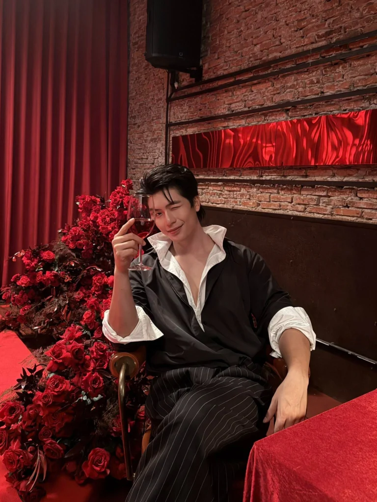 Mặc gì dự tiệc Tất niên theo gợi ý của sao Việt (13)