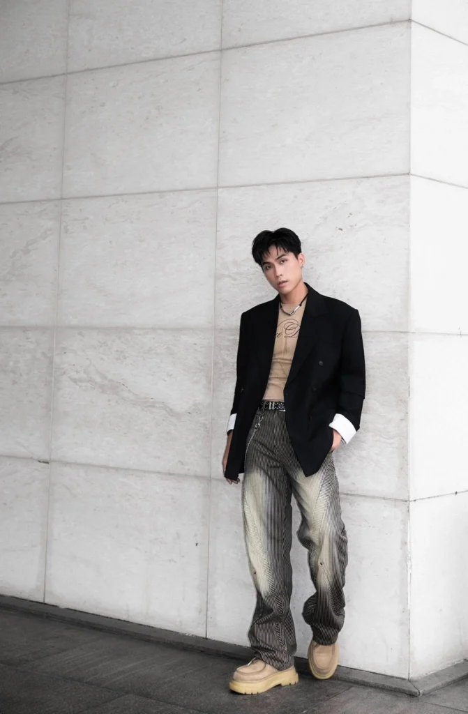 Mặc gì dự tiệc Tất niên theo gợi ý của sao Việt (14)