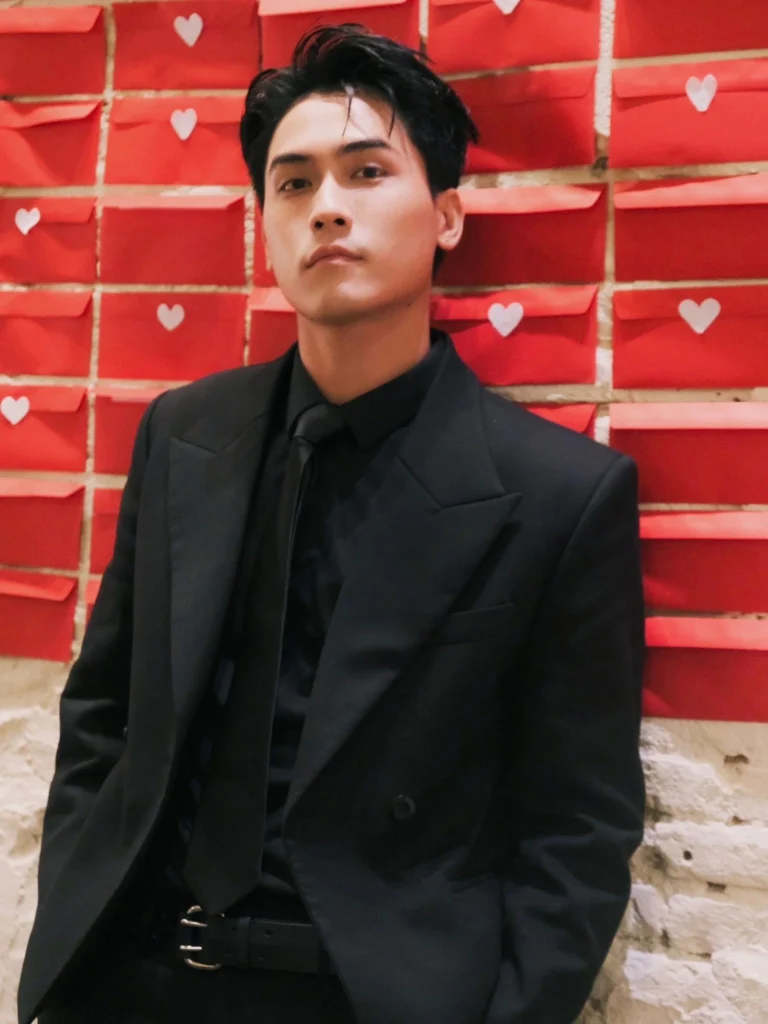 Mặc gì dự tiệc Tất niên theo gợi ý của sao Việt (19)