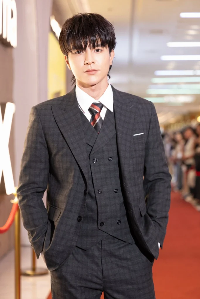 Mặc gì dự tiệc Tất niên theo gợi ý của sao Việt (35)