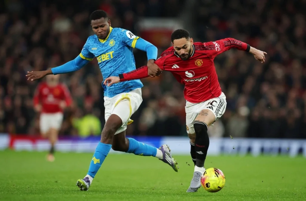 Manchester United “đánh rơi” 3 điểm đáng tiếc trong trận đấu cuối cùng của năm 2025