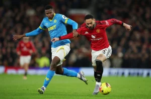 Manchester United “đánh rơi” 3 điểm đáng tiếc trong trận đấu cuối cùng của năm 2025
