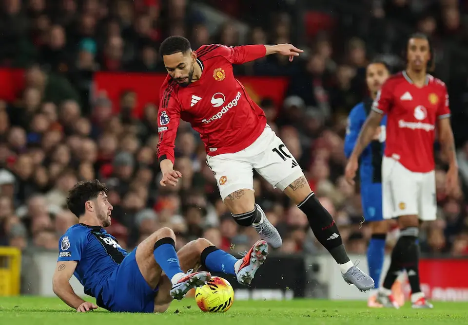 Manchester United hòa đáng tiếc trong trận cầu điên rồ 8 bàn thắng_4