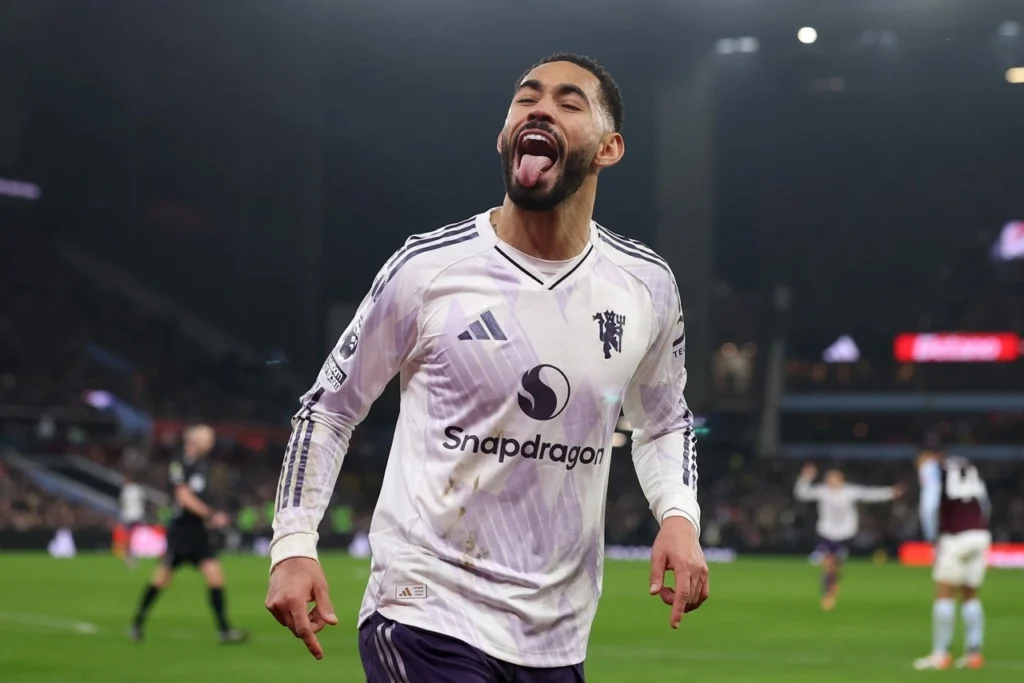 Manchester United “ngã ngựa”, đội trưởng Bruno Fernandes gặp chấn thương_5