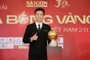 Nguyễn Hoàng Đức trở thành Quả bóng vàng Việt Nam lần thứ ba