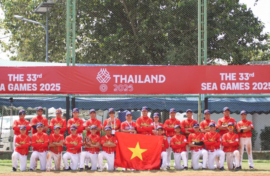 Tuyển bóng chày Việt Nam bùng nổ, đánh gục Malaysia tại SEA Games 33