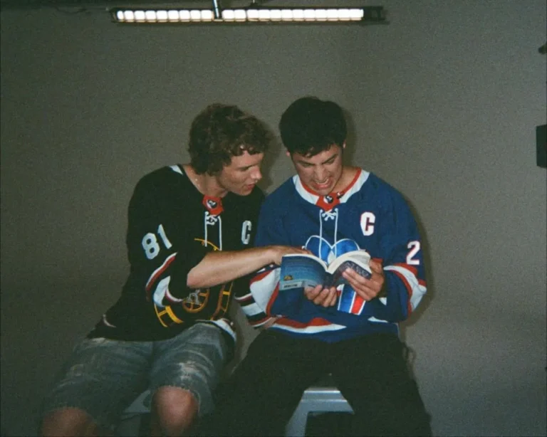 heated-rivalry-review-thum