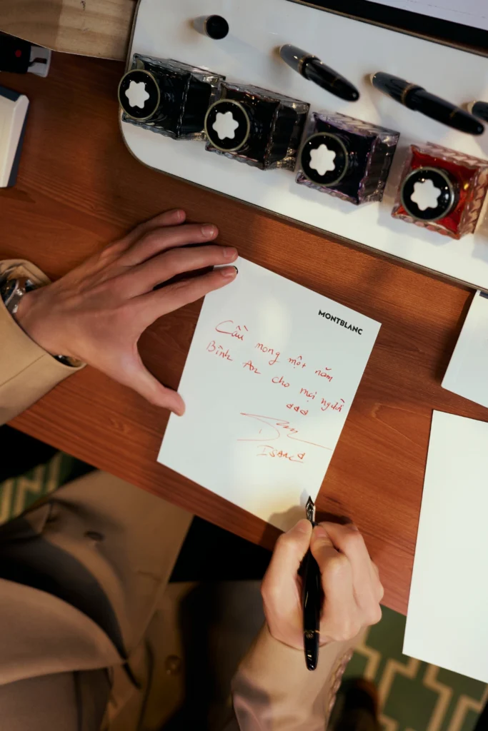 Montblanc và chuyến tàu viễn du “The Journey Let’s Write” giữa lòng thành phố_3
