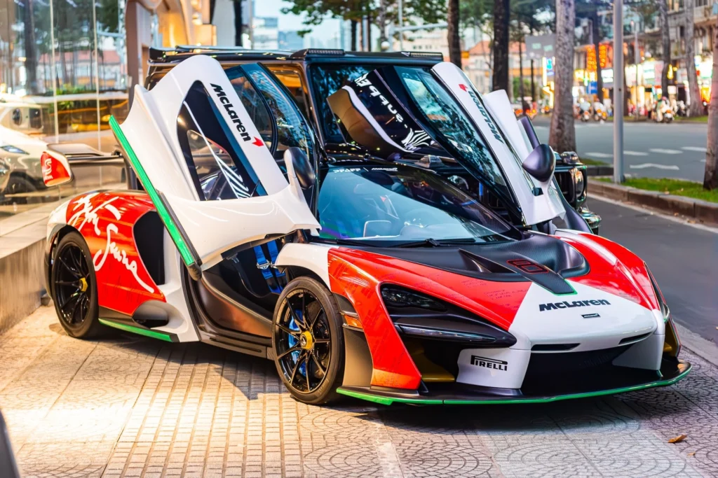 Khám phá 10 chiếc xe đắt nhất Việt Nam hiện nay_17