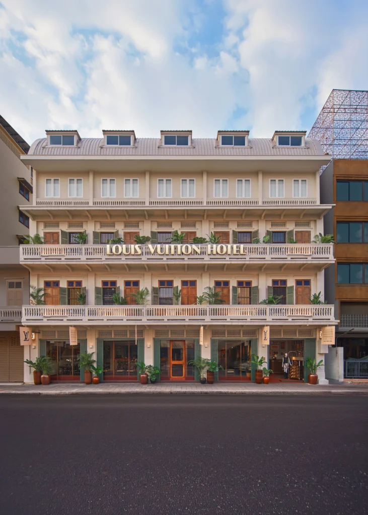 LV Hotel Bangkok - Day Facade