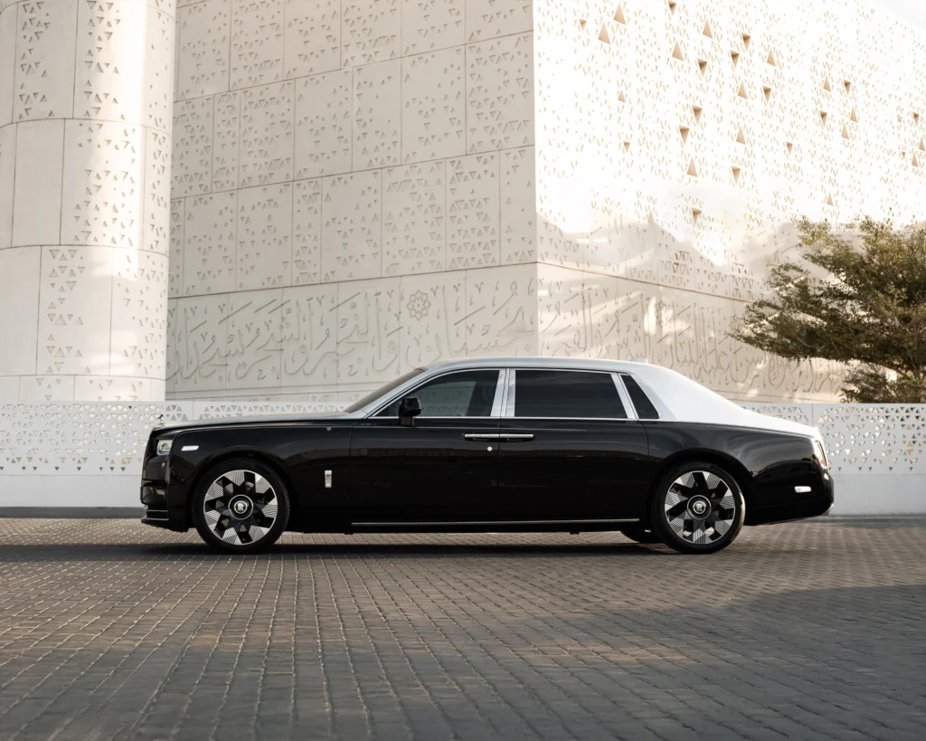 Tuyệt tác Rolls Royce Phantom Arabesque khắc laser độc bản_4