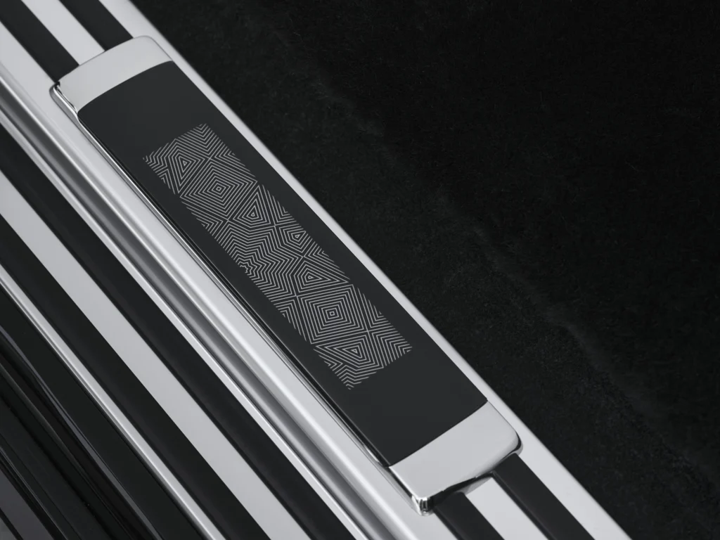 Tuyệt tác Rolls Royce Phantom Arabesque khắc laser độc bản_8