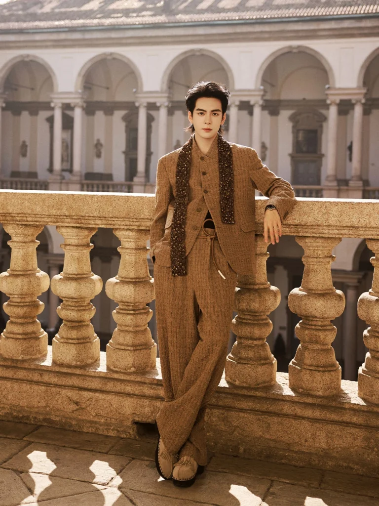 tang-thuan-hy-du-show-emporio-armani-5