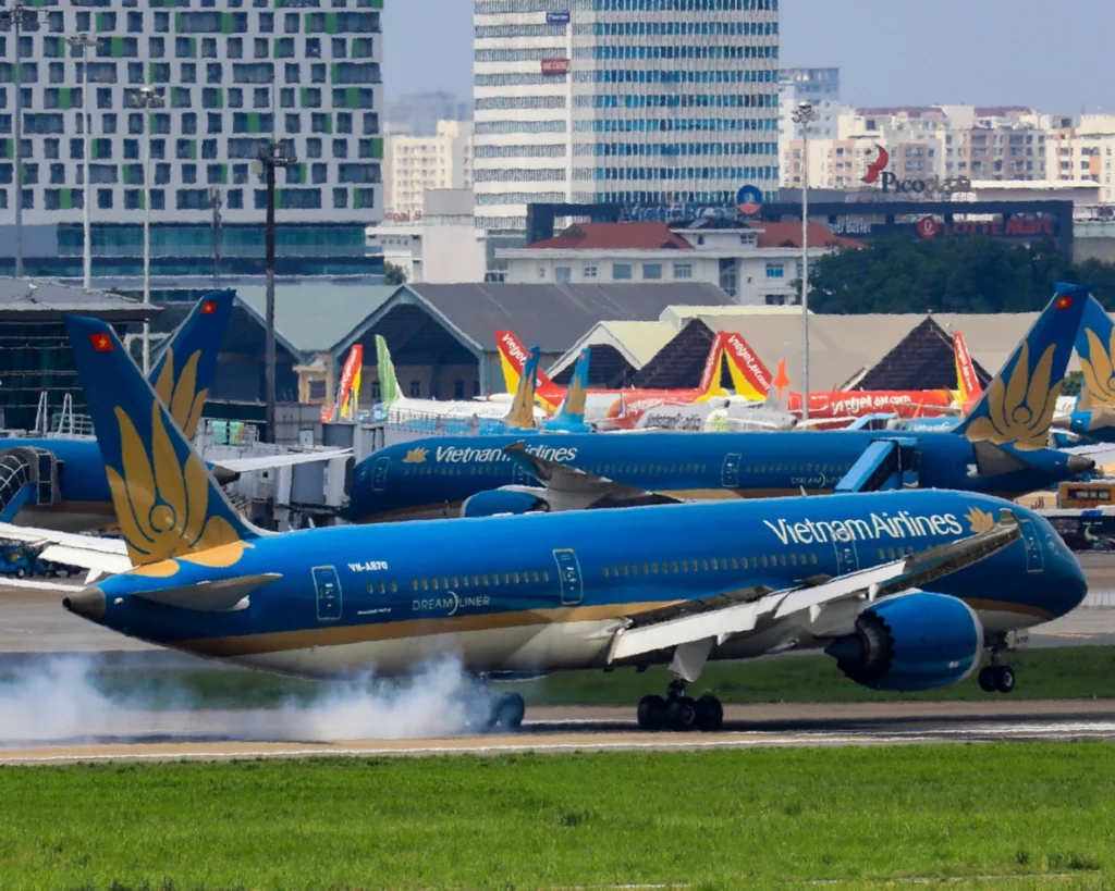 Giá dầu đang tăng vọt, chuyến bay tiếp theo của bạn có thể đắt đỏ hơn_3