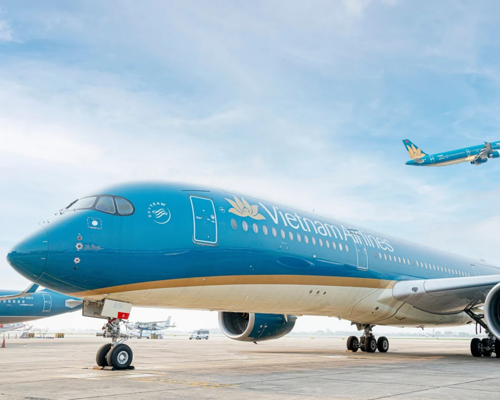 Việt Nam đối mặt nguy cơ cắt giảm chuyến bay từ tháng Tư do thiếu hụt nhiên liệu