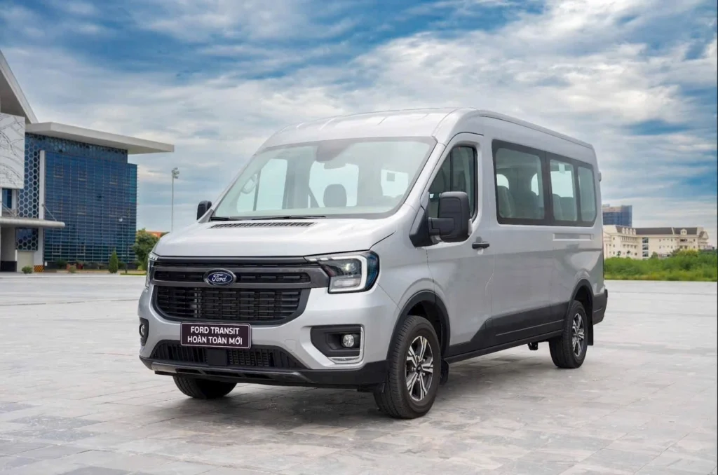 xe ô tô Ford Transit