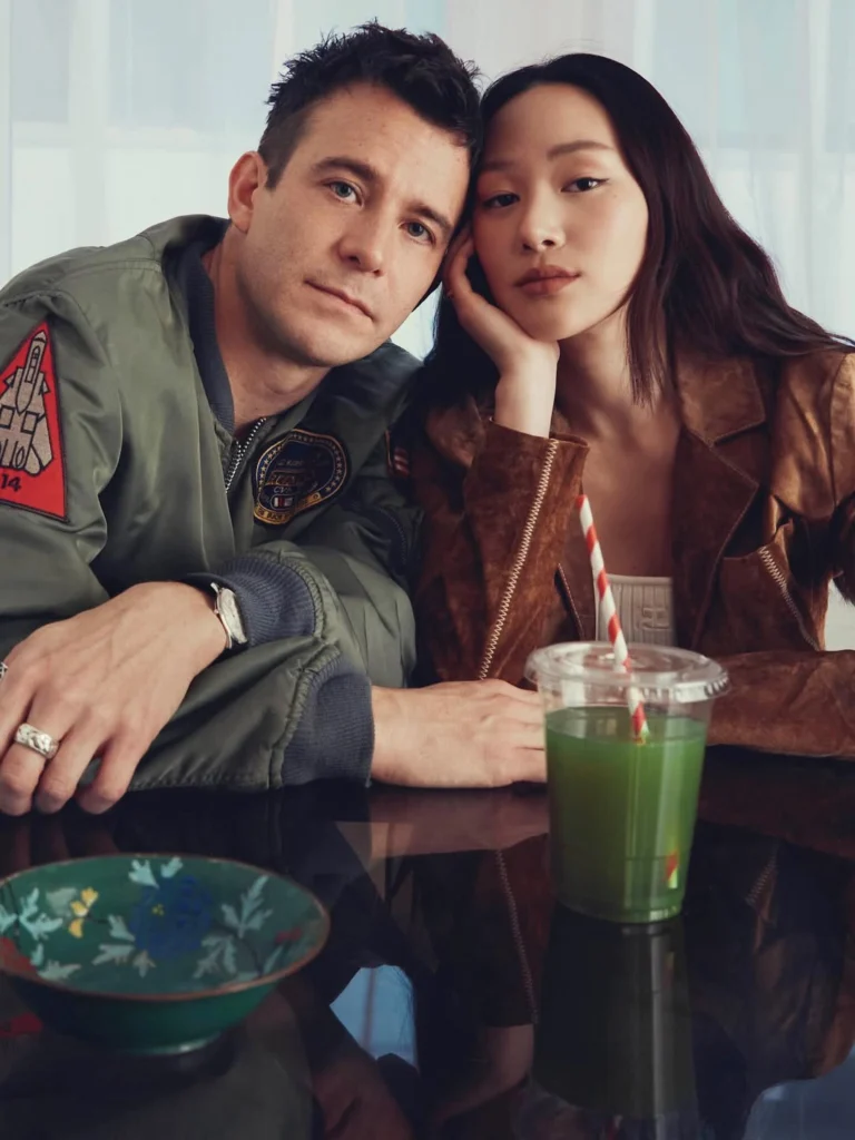 luke-thompson-la-ai-sau-thanh-cong-cua-bridgerton-mua-4--8