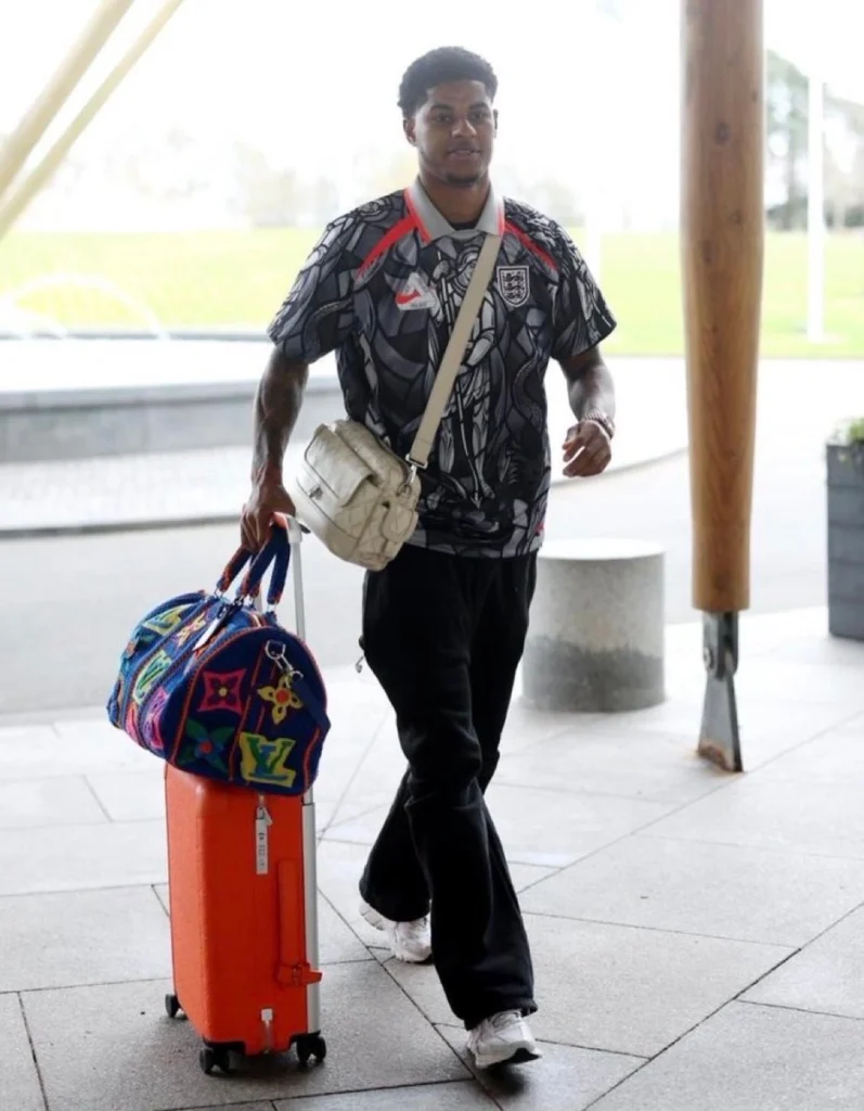 oversized-bag-footballer (13)
