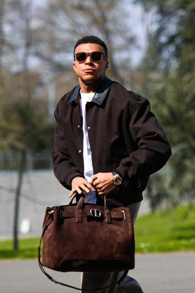 oversized-bag-footballer (3)