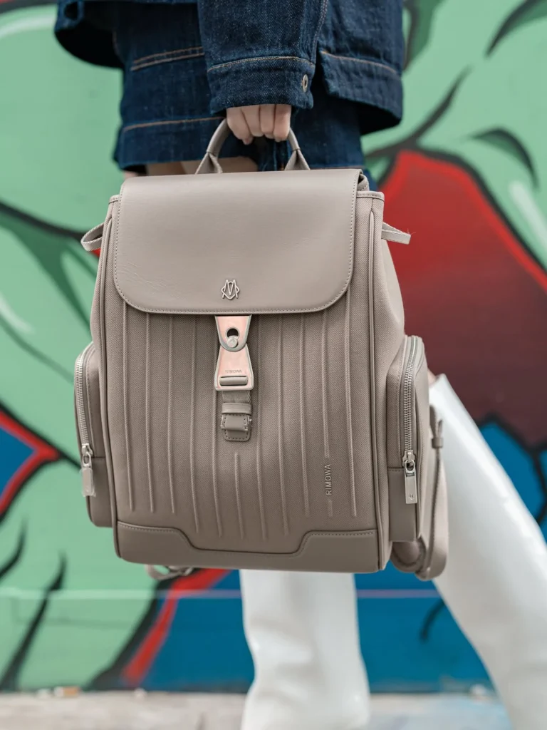 rimowa-gioi-thieu-hai-sac-mau-moi-cho-dong-vali-distinct-12