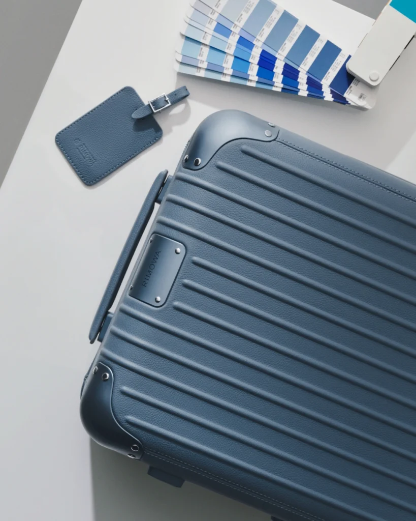 rimowa-gioi-thieu-hai-sac-mau-moi-cho-dong-vali-distinct-4