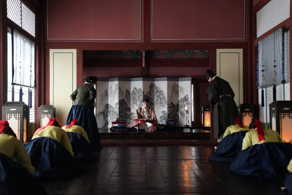 tai-sao-the-kings-warden-tro-thanh-phim-an-khach-nhat-han-quoc-2